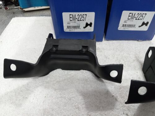 Pair of Motor Mounts for Ford Mustang Small Block V8 Coupe 1966-1972