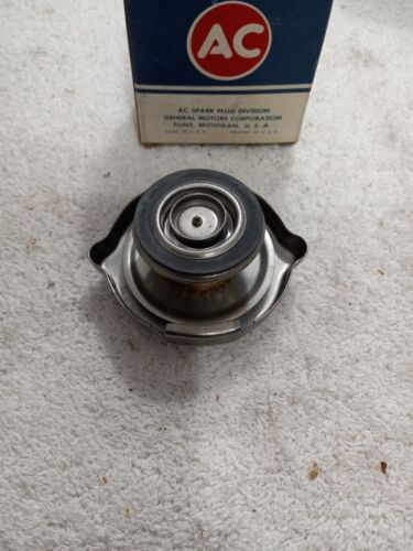 NOS AC RADIATOR CAP RC106 GM 861852