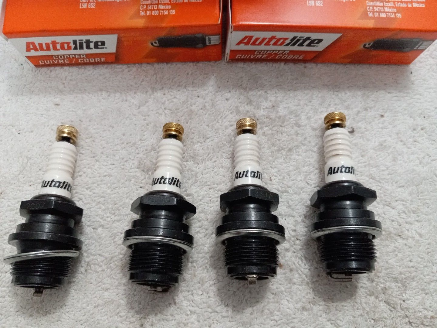 1928-34 Ford 4 Cylinder Model A B Autolite Replacement Spark Plugs with Thumb Nut